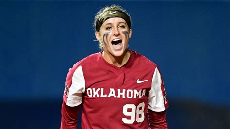 Jordy Bahl out of this world : r/CollegeSoftball